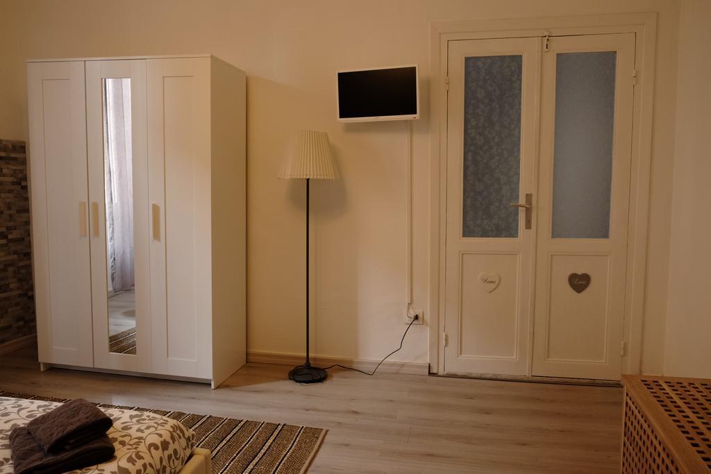 T T House Villa La Spezia Luaran gambar
